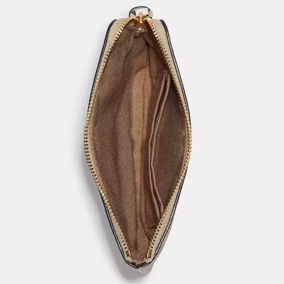 Coach NWOT Corner Zip Wristlet In Signature Canvas With Pear - Picture 3 of 3